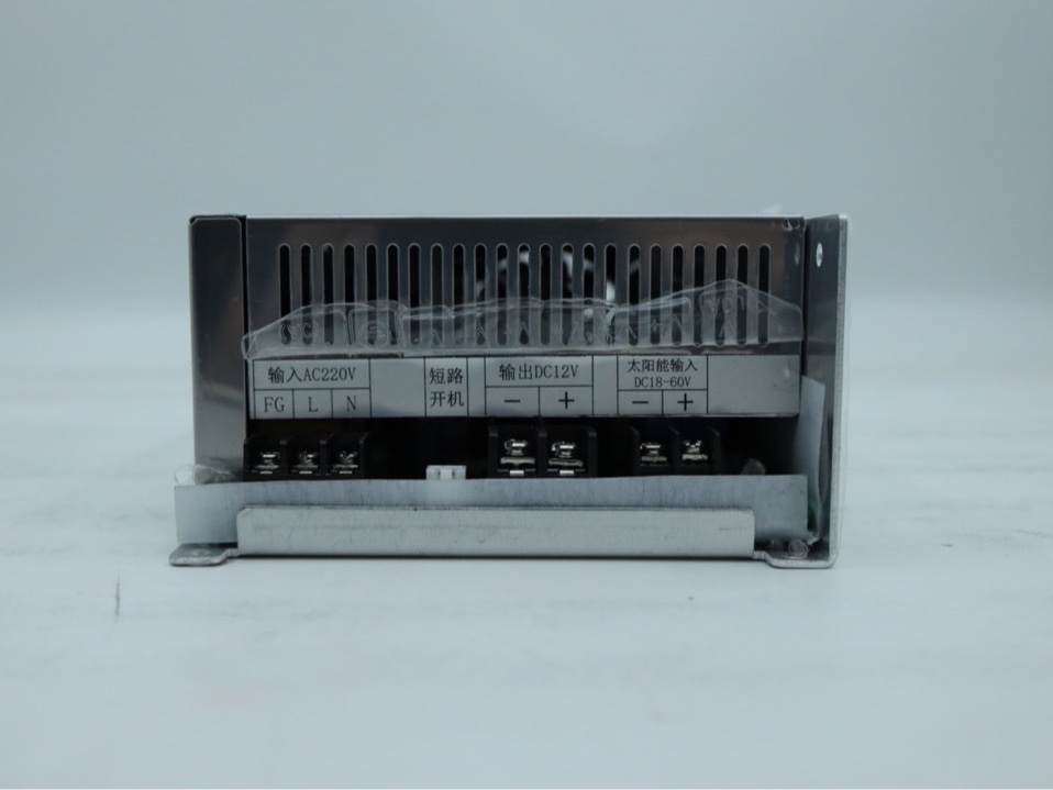 高效双输入（太阳能+交流电）12V直流电源